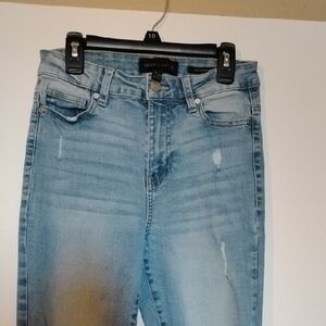 EE-010 Kendall & Kylie Distressed Denim Skinny Jeans